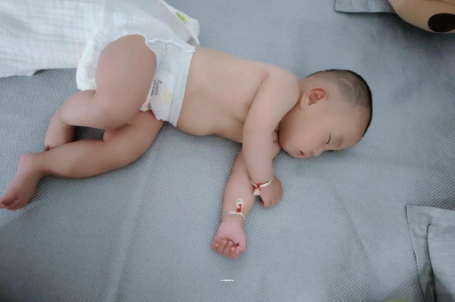 新疆宝宝发烧可以喝牛奶吗